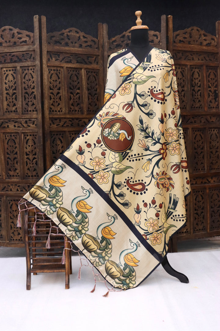 Ivory Beige Malai Silk Dupatta with Peacock Motifs & Floral Folk Art Pallu – Handcrafted Style Ethnic Dupatta