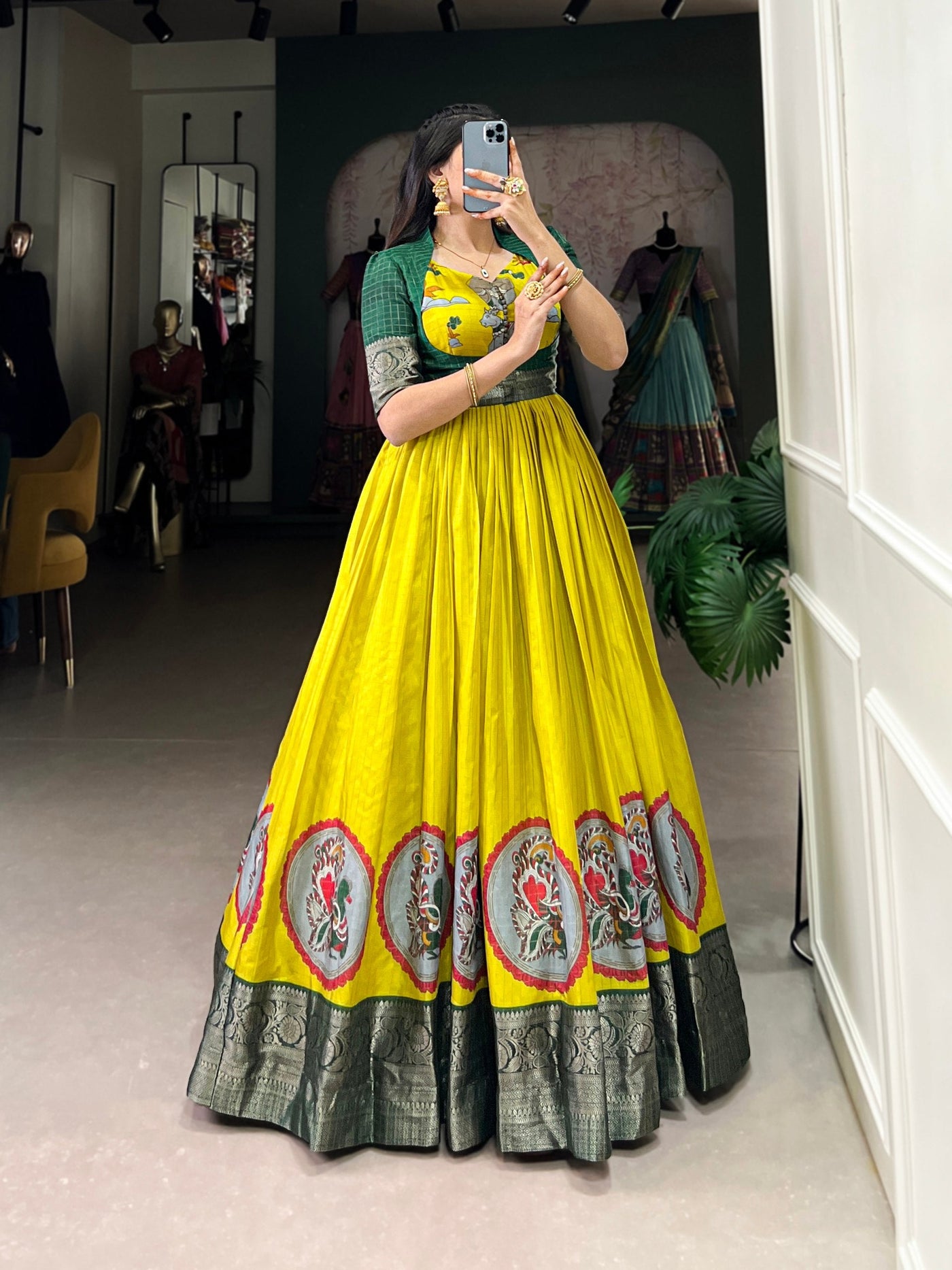 Yellow Dola Silk Kalamkari Gown – A Royal Affair of Elegance & Tradition ✨