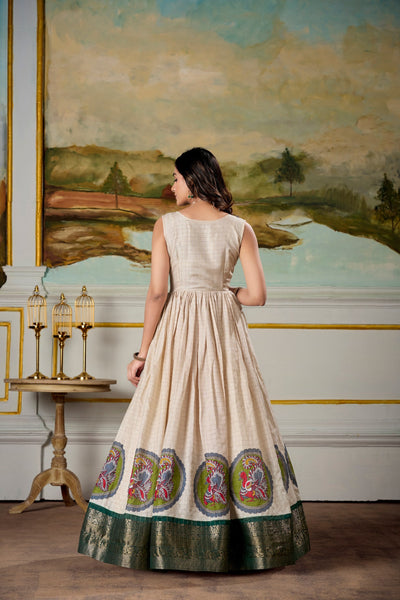 Ivory Pure Chinon Silk Embroidered Kurta Set – A Timeless Ensemble of Grace & Sophistication 🤍✨