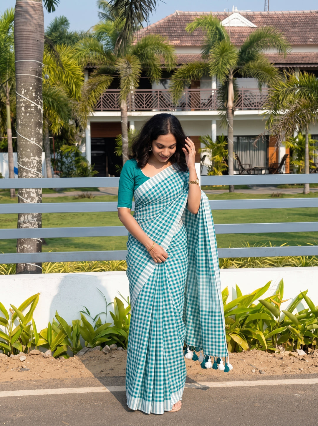 Aqua Green & White Checkered Mul Cotton Saree with Tassels & Blouse Piece
