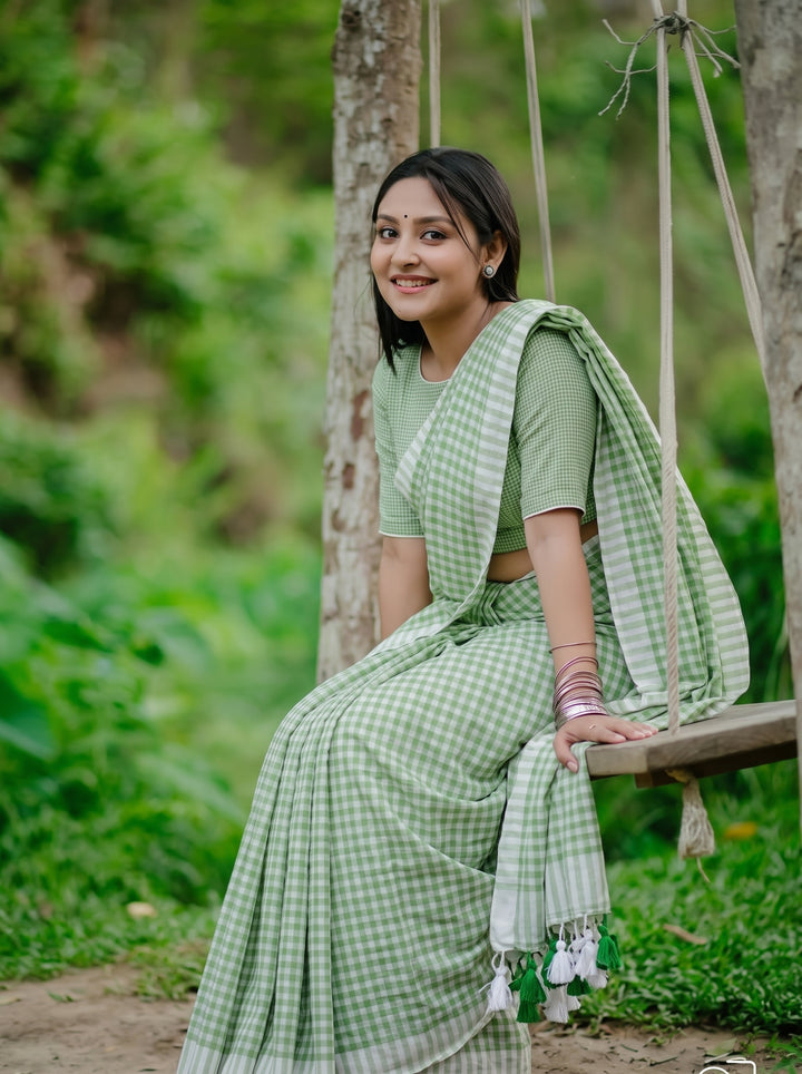 Lime Green & White Checkered Mul Cotton Saree with Tassels & Blouse Piece
