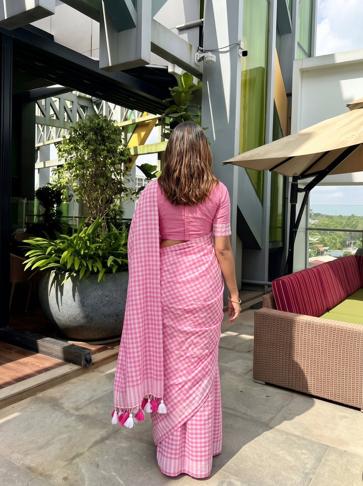 Baby Pink & White Checkered Mul Cotton Saree with Tassels & Blouse Piece