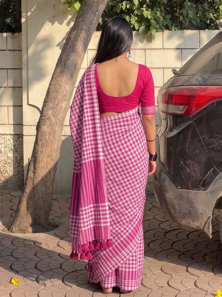 Magenta Pink & White Checkered Mul Cotton Saree with Blouse Piece