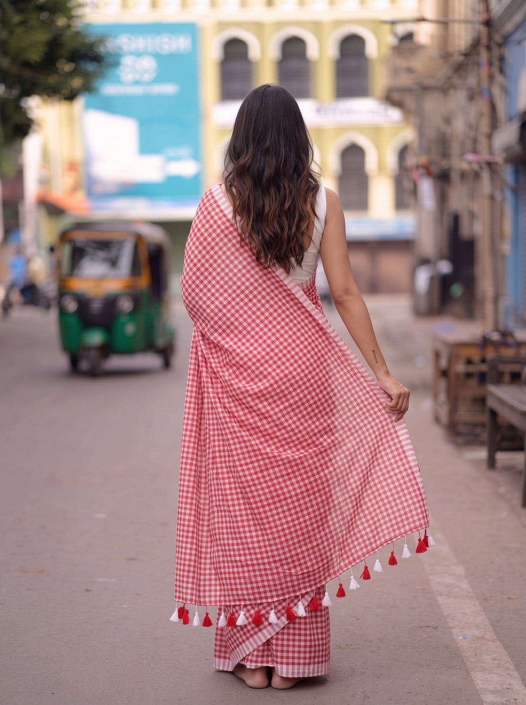 Red & White Checkered Mul Cotton Saree with Tassels & Blouse Piece