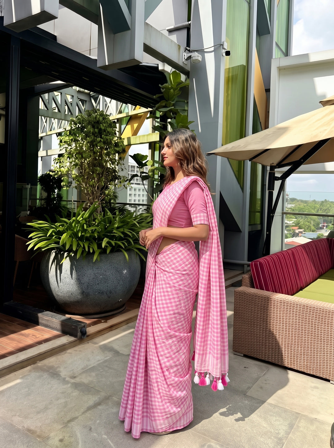 Baby Pink & White Checkered Mul Cotton Saree with Tassels & Blouse Piece