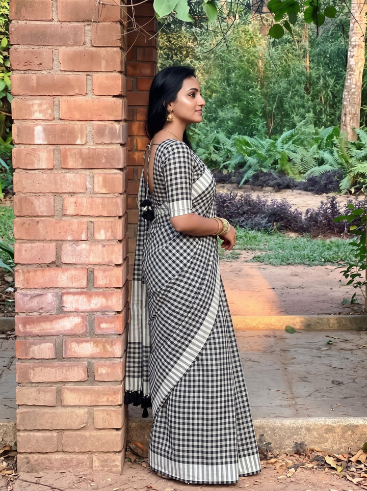 Black & White Checkered Mul Cotton Saree with Tassels & Blouse Piece