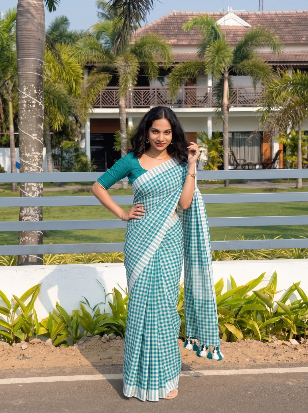 Aqua Green & White Checkered Mul Cotton Saree with Tassels & Blouse Piece