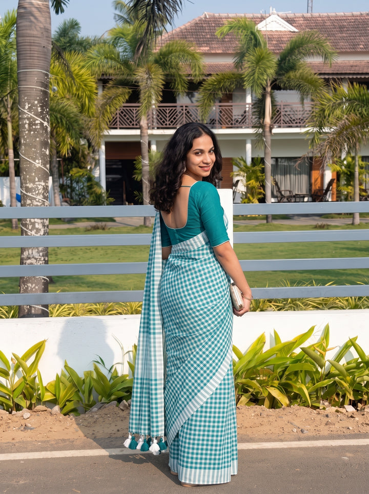 Aqua Green & White Checkered Mul Cotton Saree with Tassels & Blouse Piece