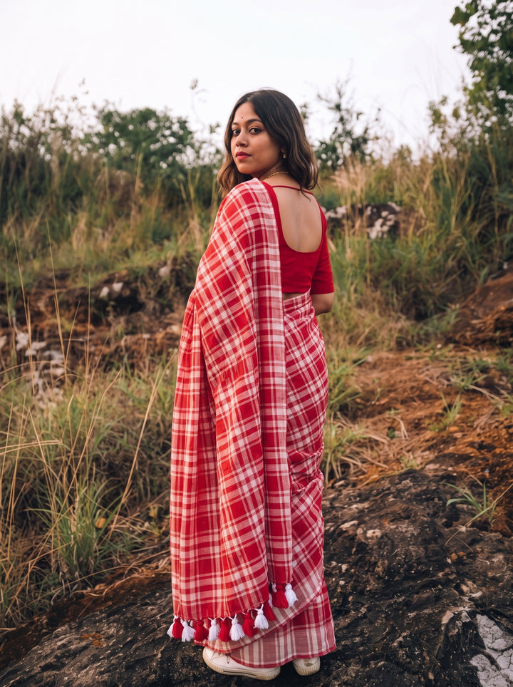 Red & White Madras Checkered Mul Cotton Saree with Tassels & Blouse Piece