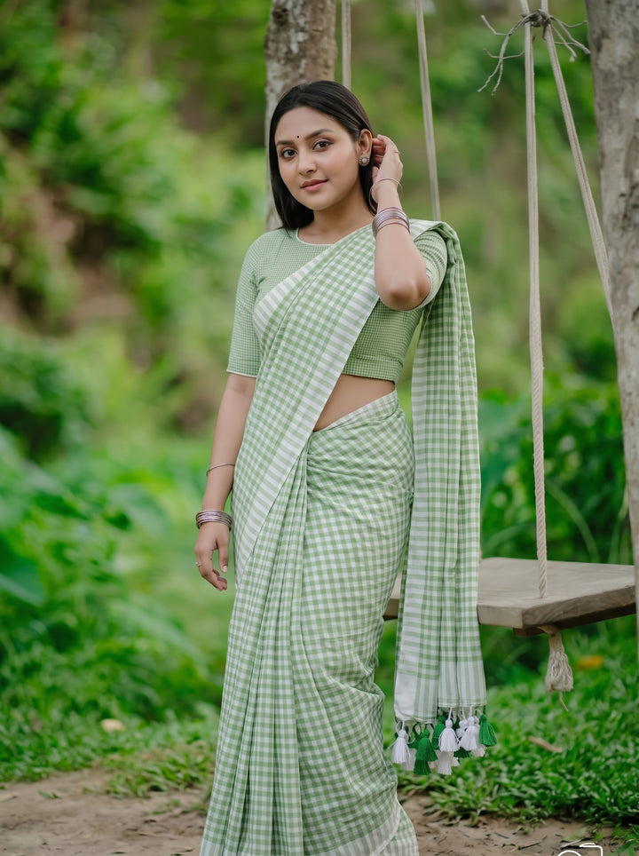 Lime Green & White Checkered Mul Cotton Saree with Tassels & Blouse Piece