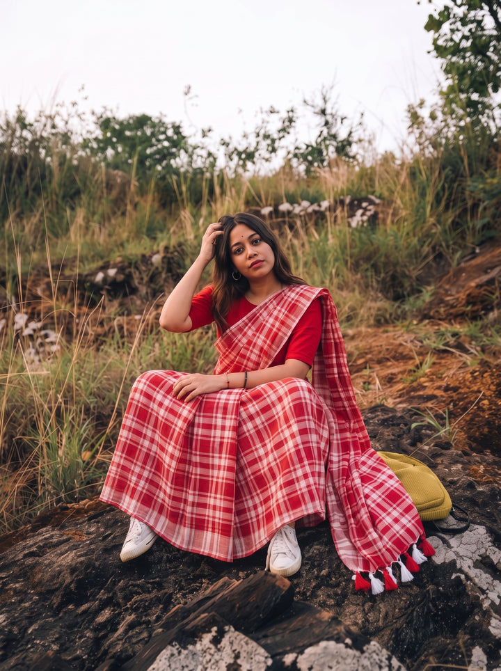 Red & White Madras Checkered Mul Cotton Saree with Tassels & Blouse Piece