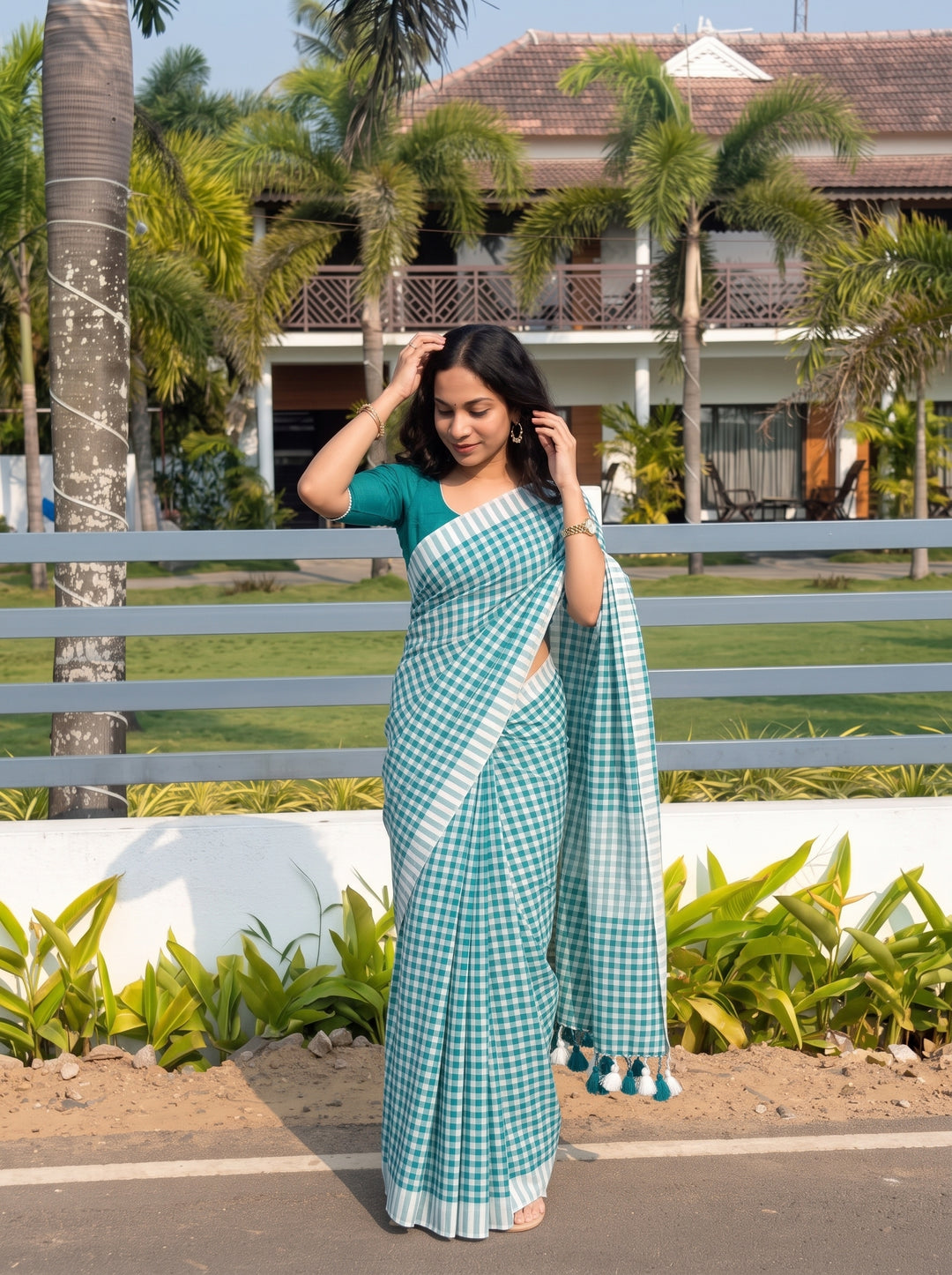 Aqua Green & White Checkered Mul Cotton Saree with Tassels & Blouse Piece