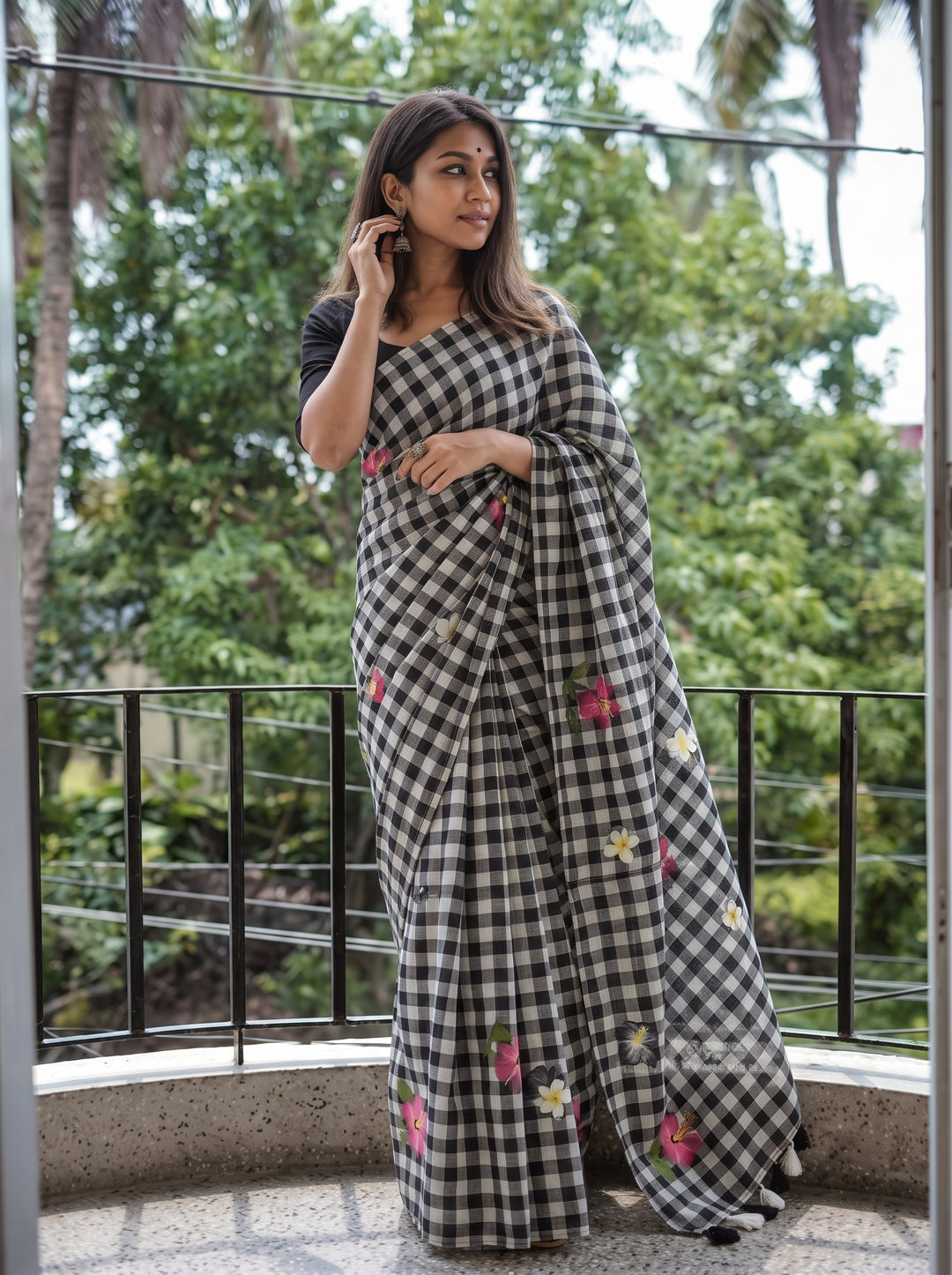 Black & White Checkered Mul Cotton Saree with Floral Motifs, Tassels & Blouse Piece