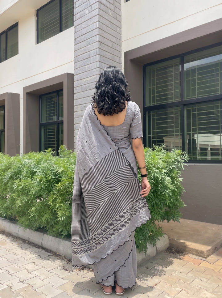 Grey Mul Cotton Saree with Aari Foil Mirror Work, Embroidered Arco Border & Striped Printed Pallu with Blouse Piece