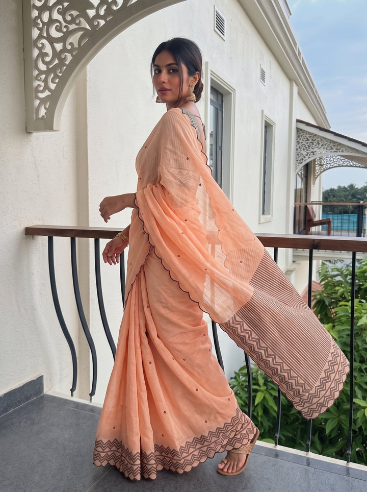 Peach Mul Cotton Saree with Aari Foil Mirror Work, Embroidered Arco Border & Contrast Printed Pallu with Blouse Piece