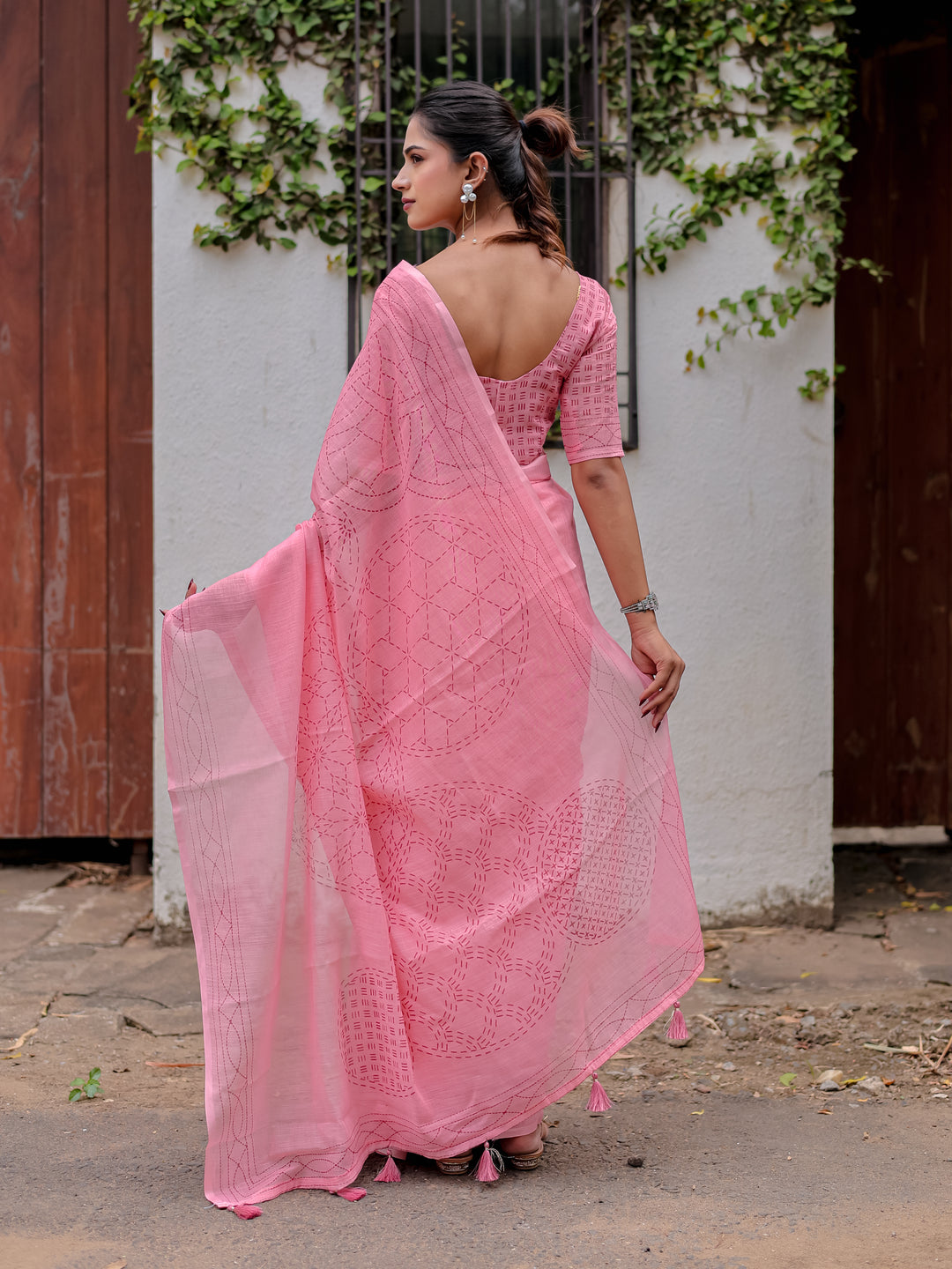 Blush Pink Mul Cotton Kantha-Inspired Saree with Artistic Statement Pallu | Elegant Office & Daily Wear Saree