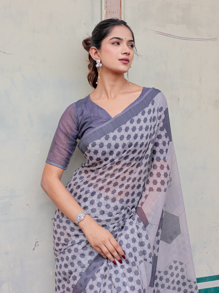 Grey Mul Cotton Geometric Print Saree with Hexagon Pattern, Statement Pallu & Tassels | Office & Casual Wear