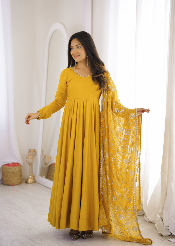 Zarveen Premium Roman Silk Chanderi 16-Kali Anarkali Set with 5.5-Metre Flare, Embroidered Georgette Dupatta & Pants
