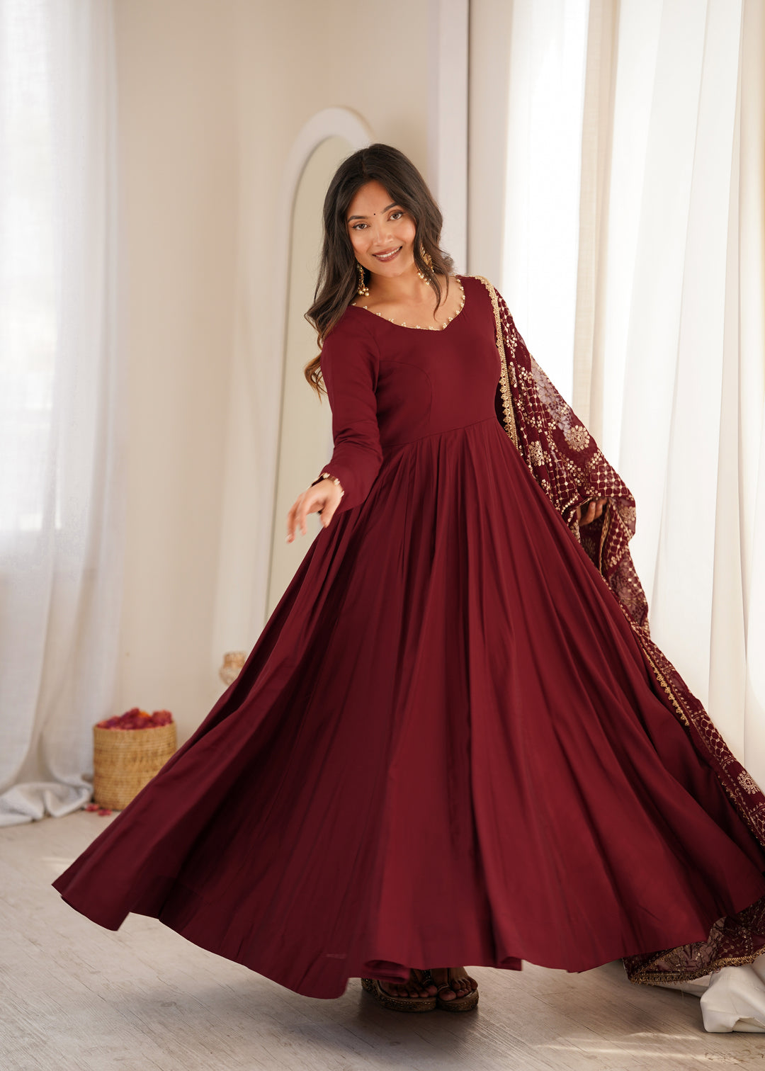Inaya Premium Roman Silk Chanderi 16-Kali Anarkali Set with 5.5-Metre Flare, Embroidered Georgette Dupatta & Pants – 3 Piece Ready-to-Wear Ensemble