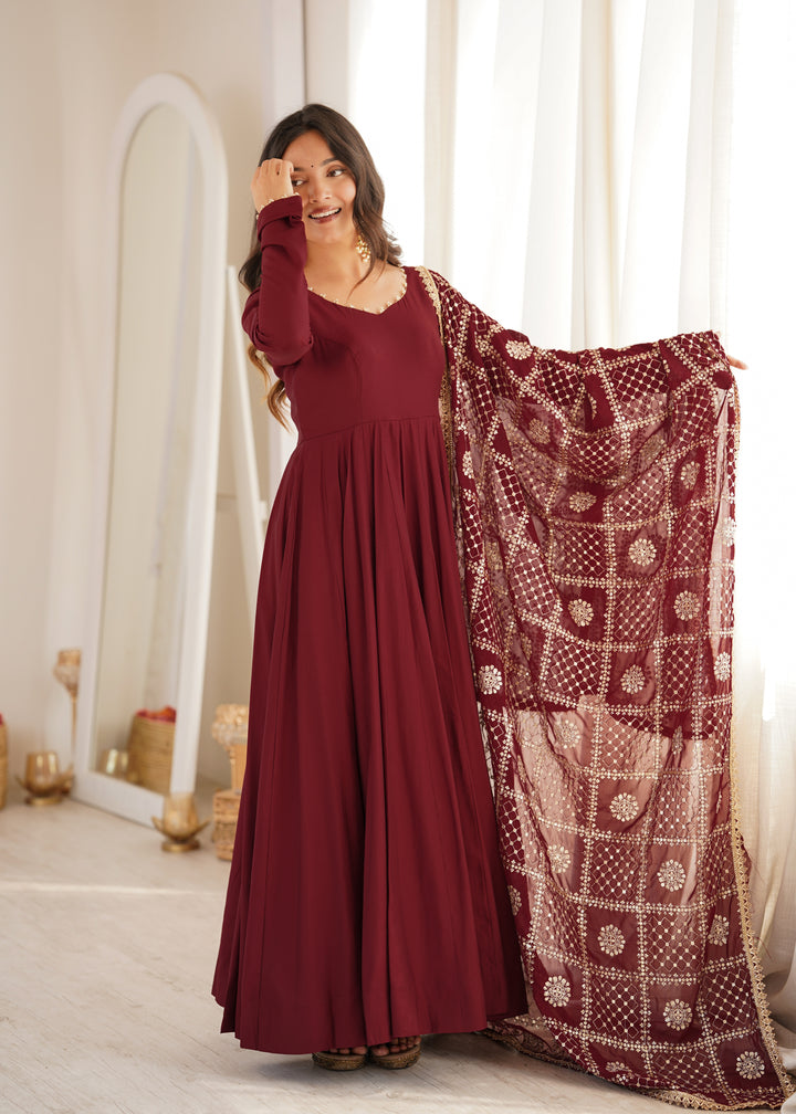 Inaya Premium Roman Silk Chanderi 16-Kali Anarkali Set with 5.5-Metre Flare, Embroidered Georgette Dupatta & Pants – 3 Piece Ready-to-Wear Ensemble