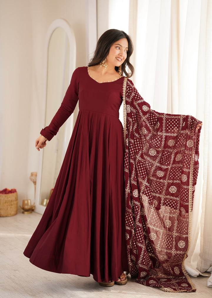 Inaya Premium Roman Silk Chanderi 16-Kali Anarkali Set with 5.5-Metre Flare, Embroidered Georgette Dupatta & Pants – 3 Piece Ready-to-Wear Ensemble