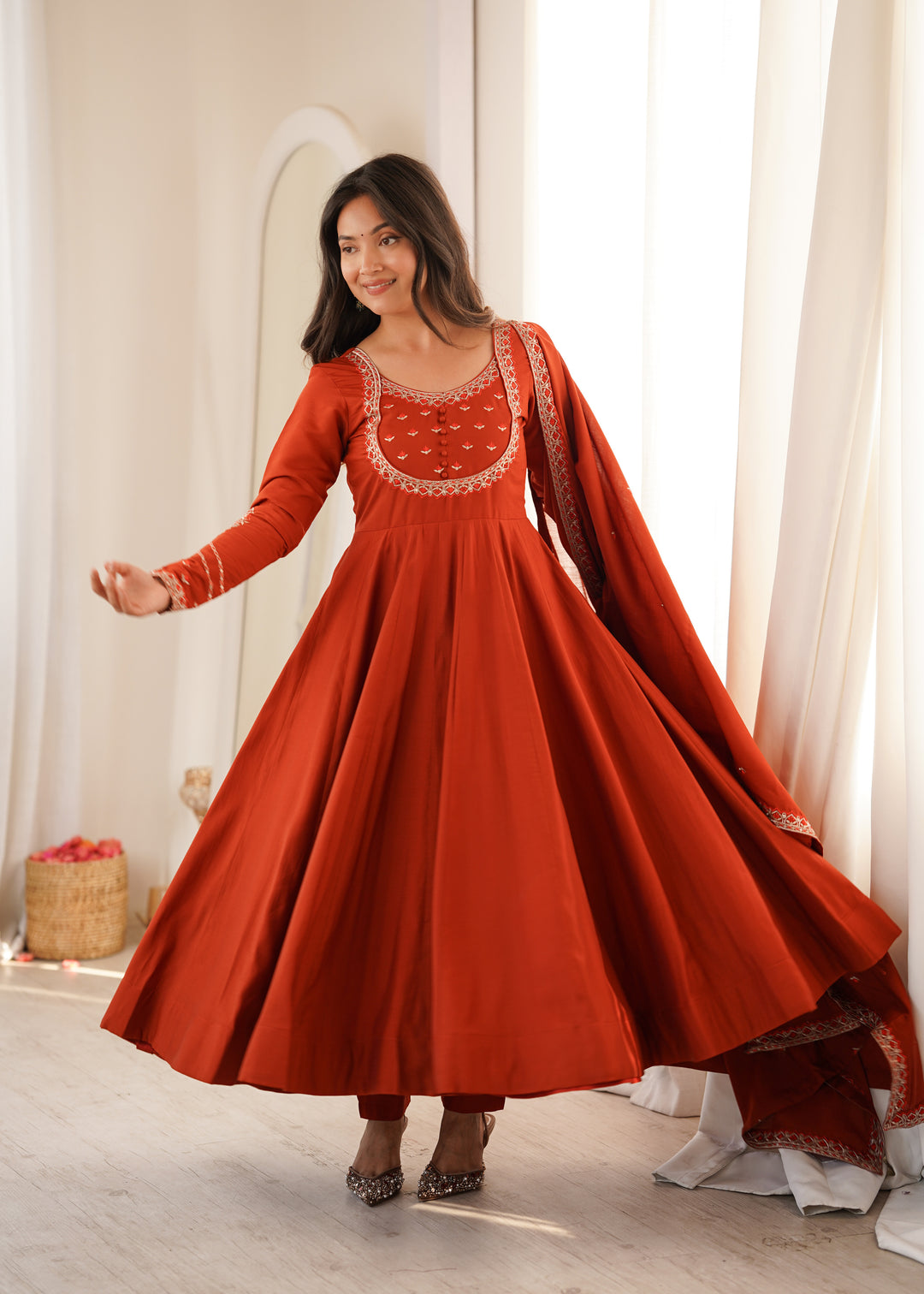 Aaradhya Premium Roman Chanderi Silk 16-Kali Anarkali Set with 4-Metre Flare, Embroidered Dupatta & Pants – 3 Piece Ready-to-Wear Ensemble