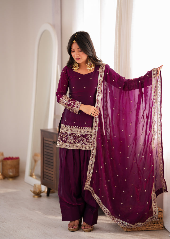 Noor-e-Farshi Heavy Fendy Silk Embroidered Kurta Set with Farshi Shalwar & Glass Roman Silk Dupatta – 3 Piece Festive Ensemble