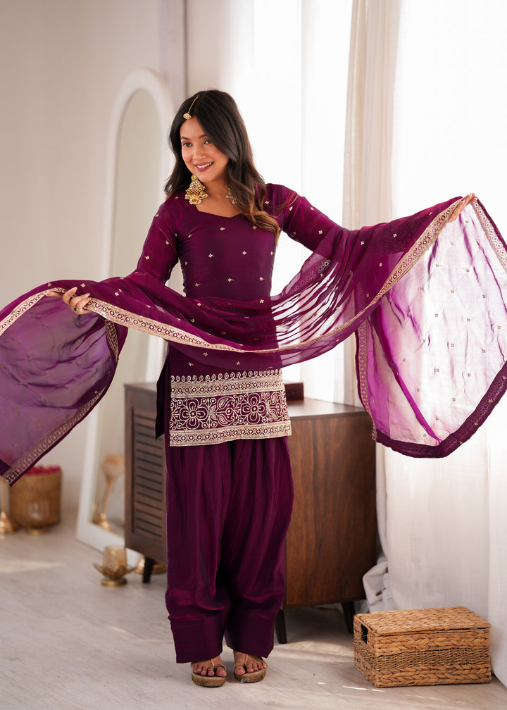 Noor-e-Farshi Heavy Fendy Silk Embroidered Kurta Set with Farshi Shalwar & Glass Roman Silk Dupatta – 3 Piece Festive Ensemble