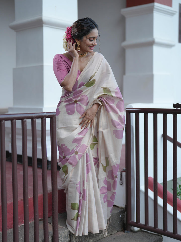 Royal Kasavu Mauve Floral Print Saree with Shimmer Zari Weave, Statement Pallu & Tassels on Edges