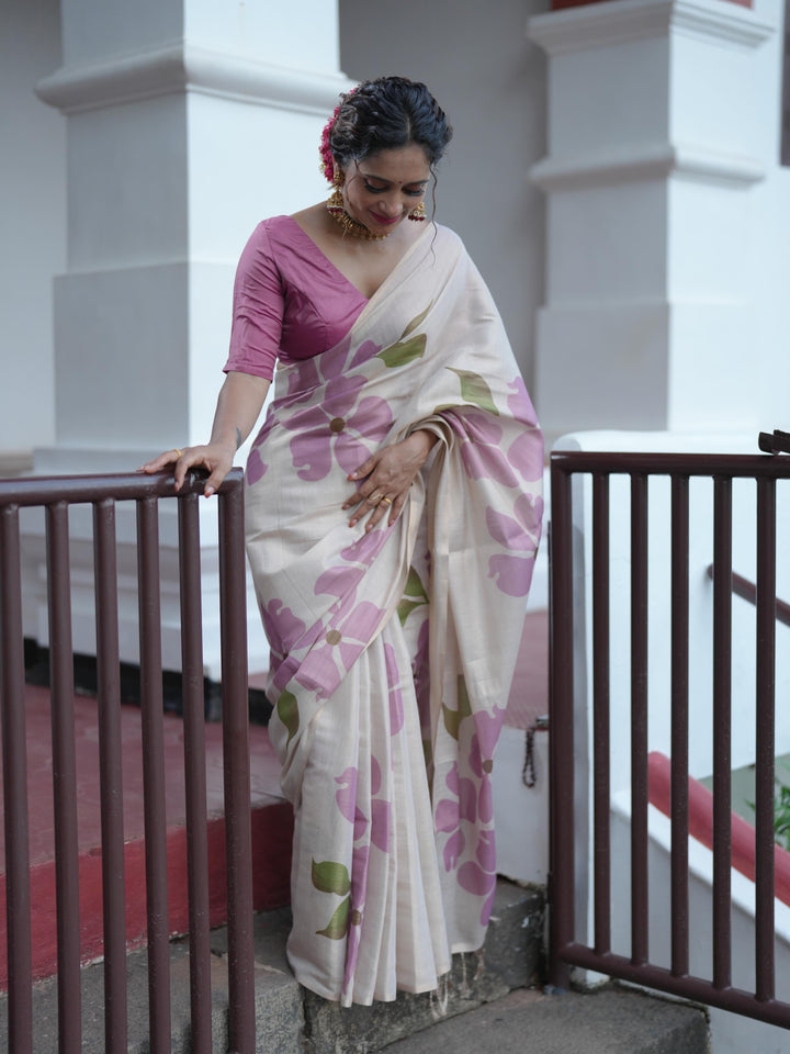 Royal Kasavu Mauve Floral Print Saree with Shimmer Zari Weave, Statement Pallu & Tassels on Edges