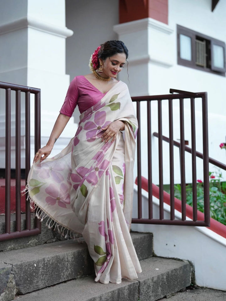 Royal Kasavu Mauve Floral Print Saree with Shimmer Zari Weave, Statement Pallu & Tassels on Edges