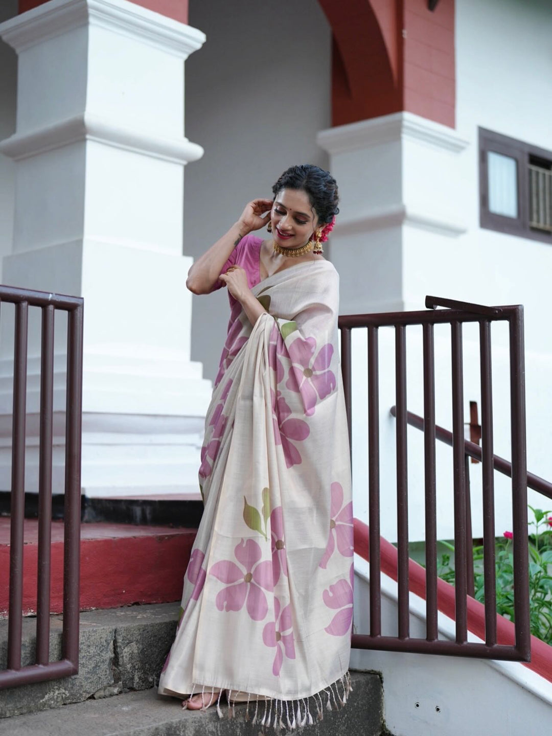 Royal Kasavu Mauve Floral Print Saree with Shimmer Zari Weave, Statement Pallu & Tassels on Edges