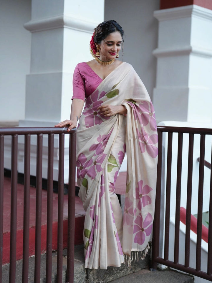 Royal Kasavu Mauve Floral Print Saree with Shimmer Zari Weave, Statement Pallu & Tassels on Edges