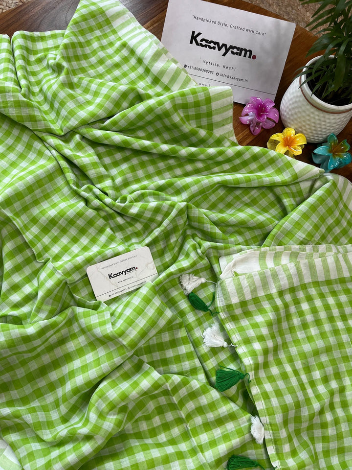 Lime Green & White Checkered Mul Cotton Saree with Tassels & Blouse Piece