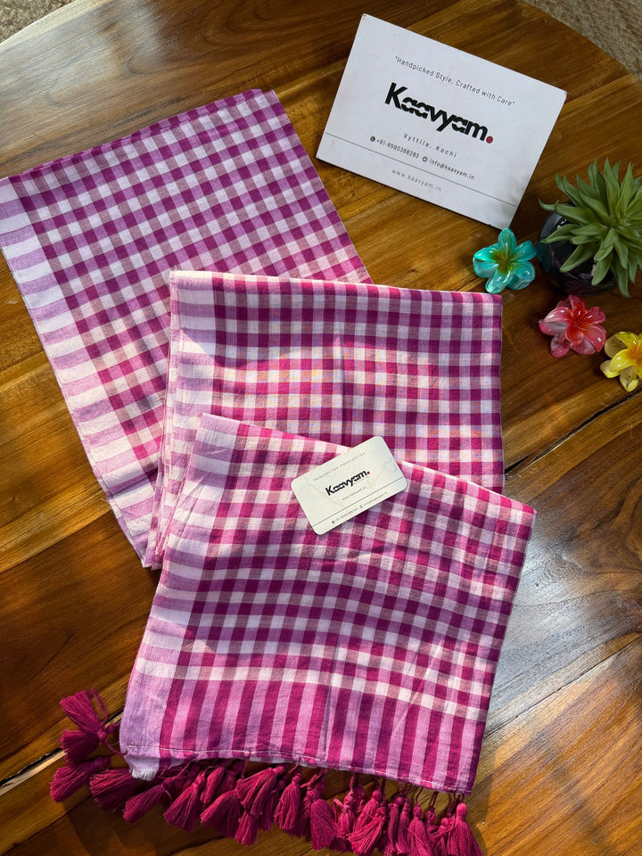 Magenta Pink & White Checkered Mul Cotton Saree with Blouse Piece