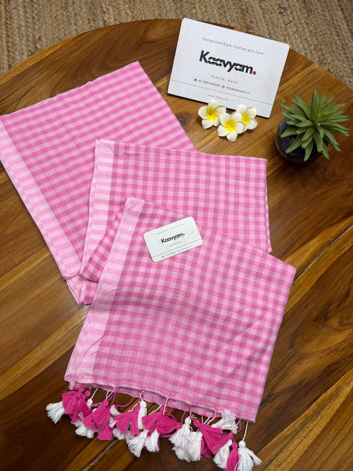 Baby Pink & White Checkered Mul Cotton Saree with Tassels & Blouse Piece