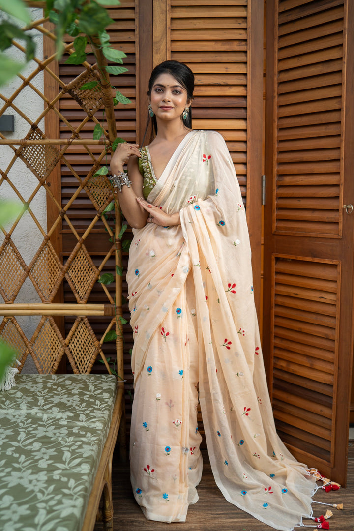 Ivory Cream Mul Cotton Saree with Multicolour Floral Motifs & Tassel Pallu