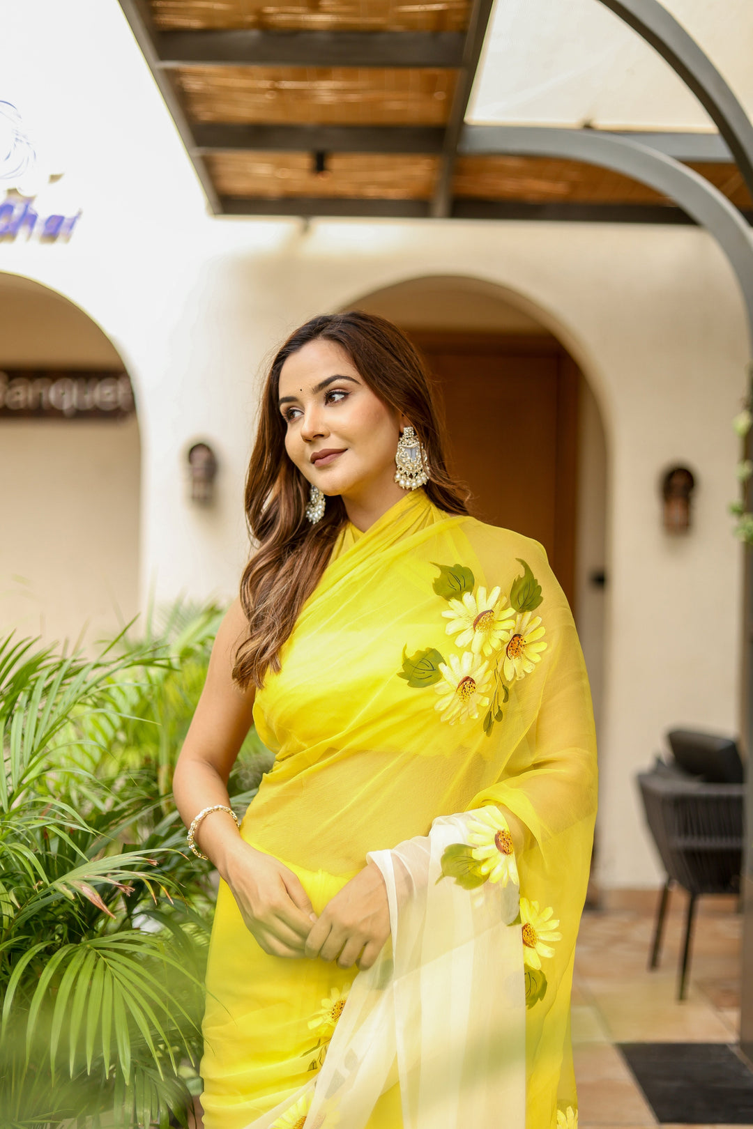 Lemon Yellow Chiffon Saree with Daisy Floral Design & Contrast Pallu | Designer Saree with Blouse Piece