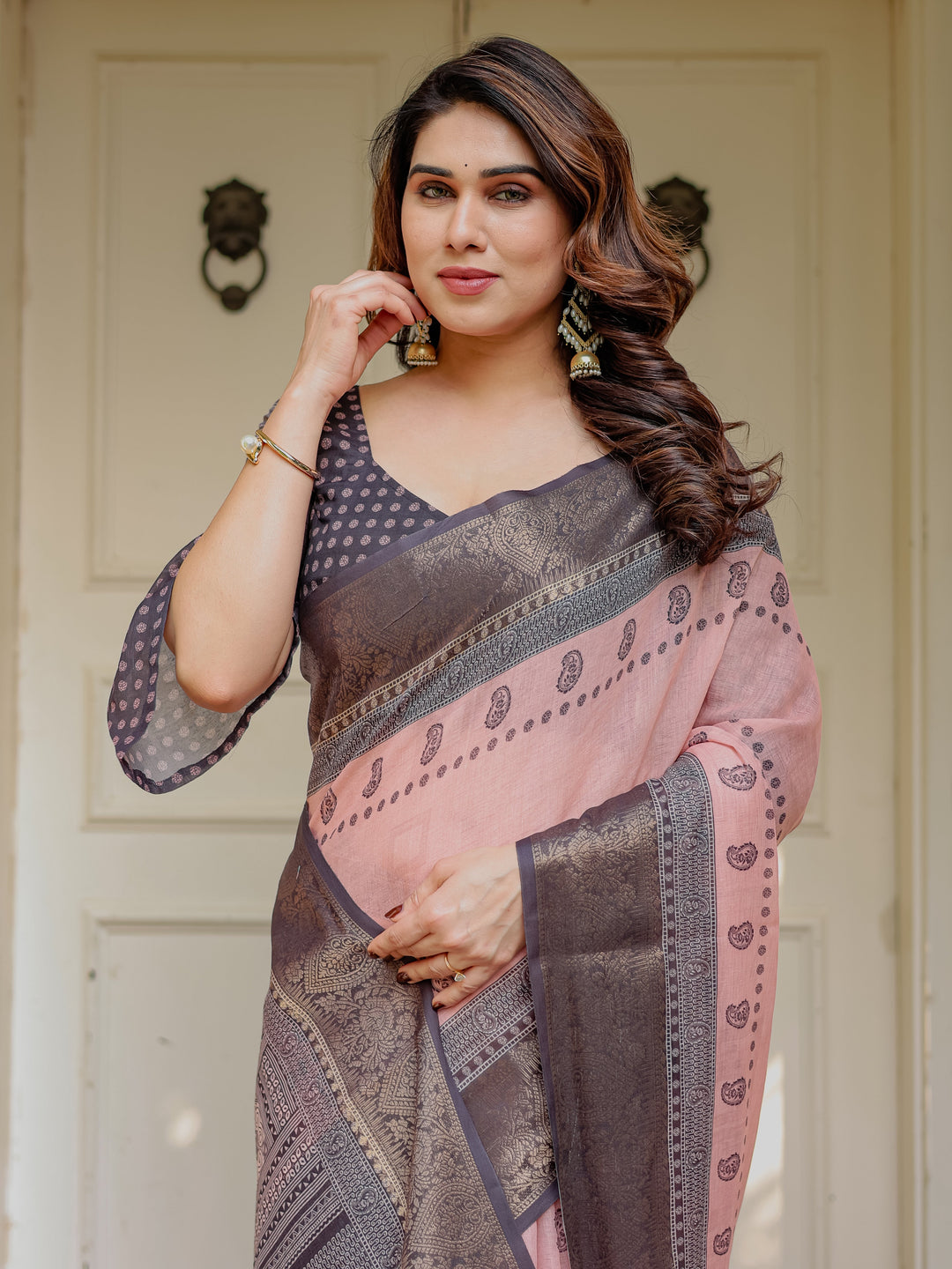 Blush Pink & Charcoal Grey Traditional Woven Saree with Antique Zari Border & Tassels – Elegant Festive Ethnic Wear