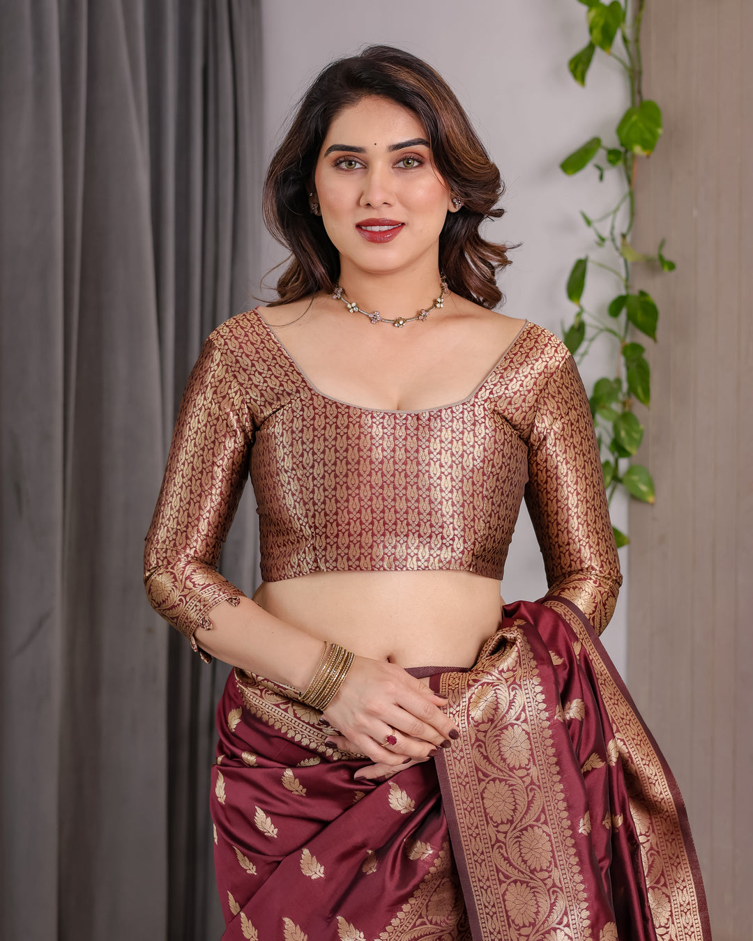 Maroon Pure Kanjivaram Silk Saree with Gold Leaf Motifs & Grand Floral Zari Pallu – 5.5m Saree + 0.8m Blouse Piece
