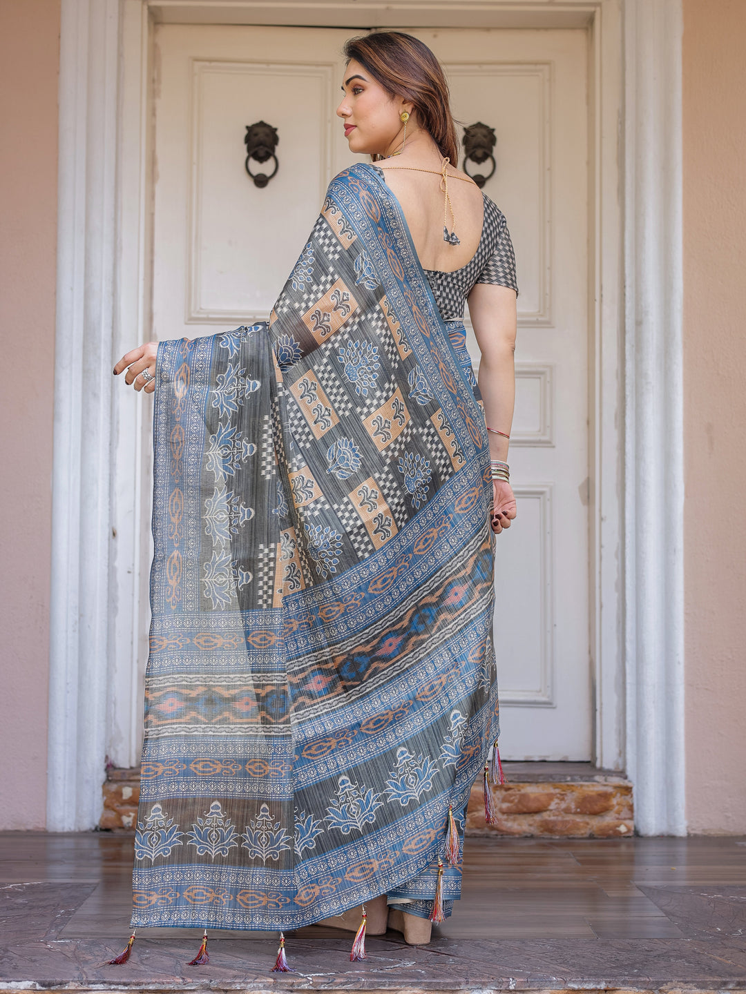 Charcoal Grey & Indigo Blue Ethnic Handloom Cotton-Linen Saree with Woven Border & Tassels – Traditional Elegant Wear