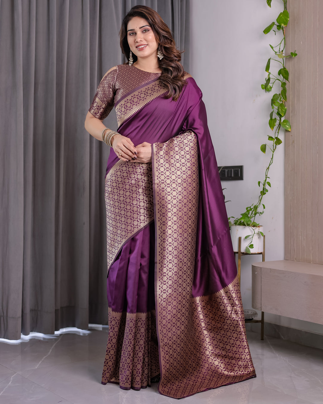 Plum Purple Pure Kanjivaram Silk Saree with Antique Gold Jacquard Pallu & Designer Blouse | 5.5m Saree + 0.8m Blouse Piece