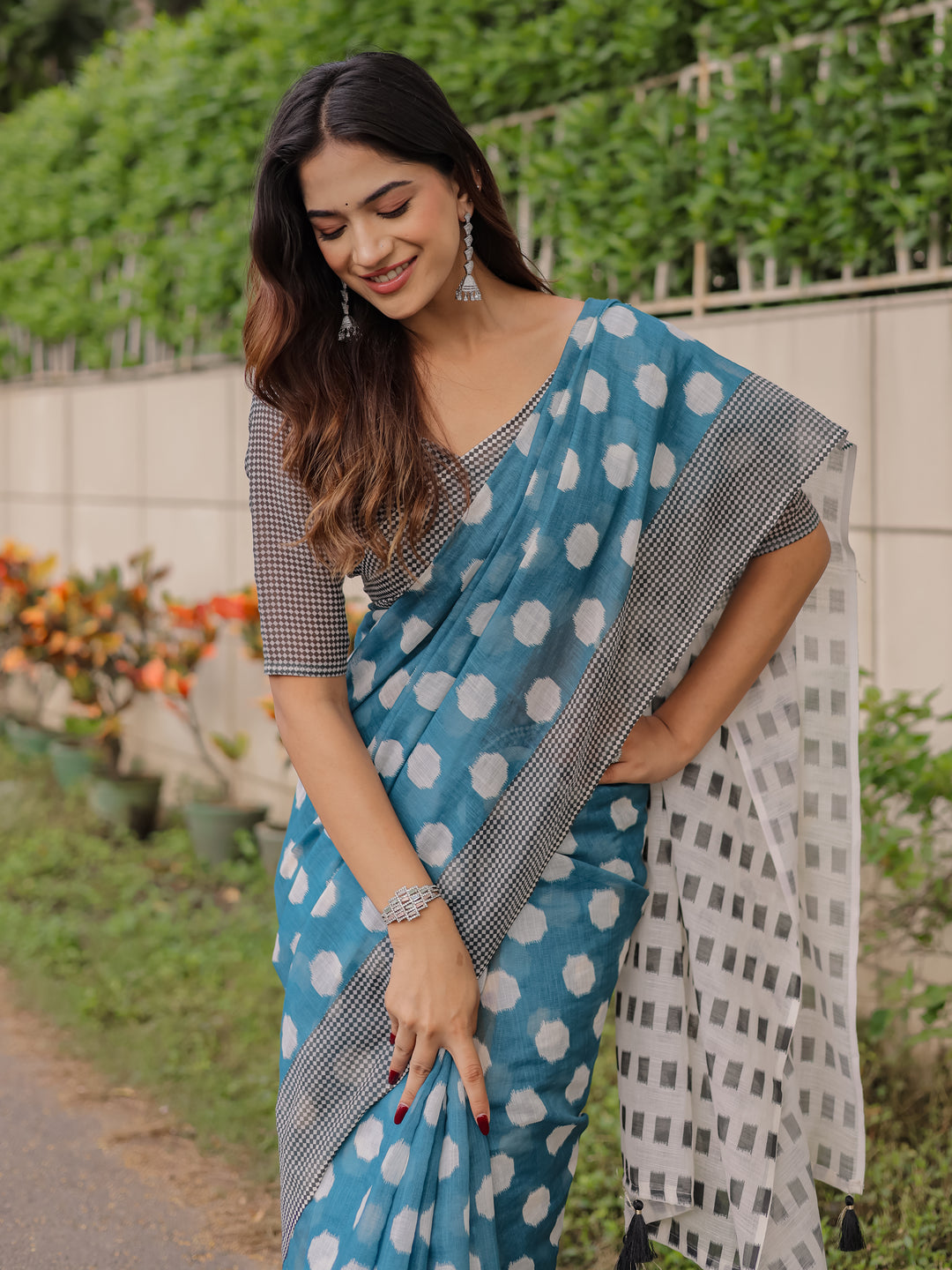 Teal Blue Mul Cotton Polka Print Saree for Women with Checkered Pallu & Tassels | Soft Breathable Daily & Office Wear
