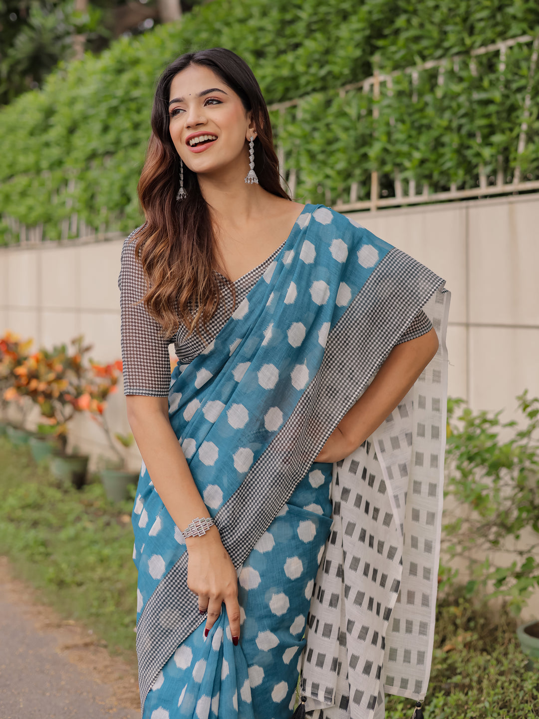 Teal Blue Mul Cotton Polka Print Saree for Women with Checkered Pallu & Tassels | Soft Breathable Daily & Office Wear