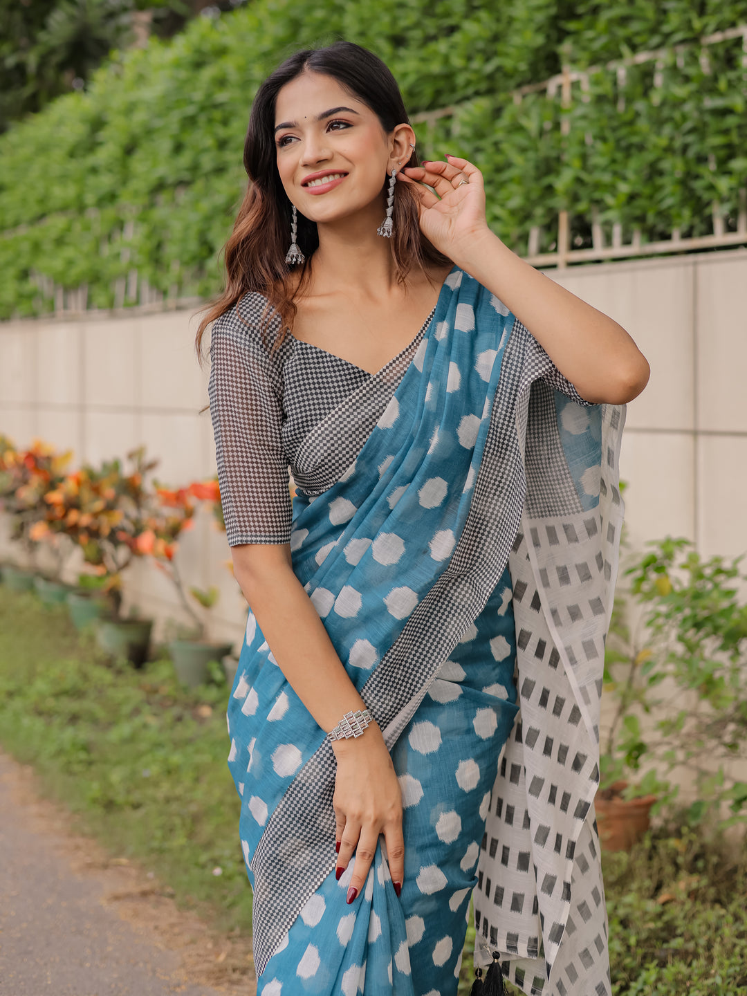 Teal Blue Mul Cotton Polka Print Saree for Women with Checkered Pallu & Tassels | Soft Breathable Daily & Office Wear