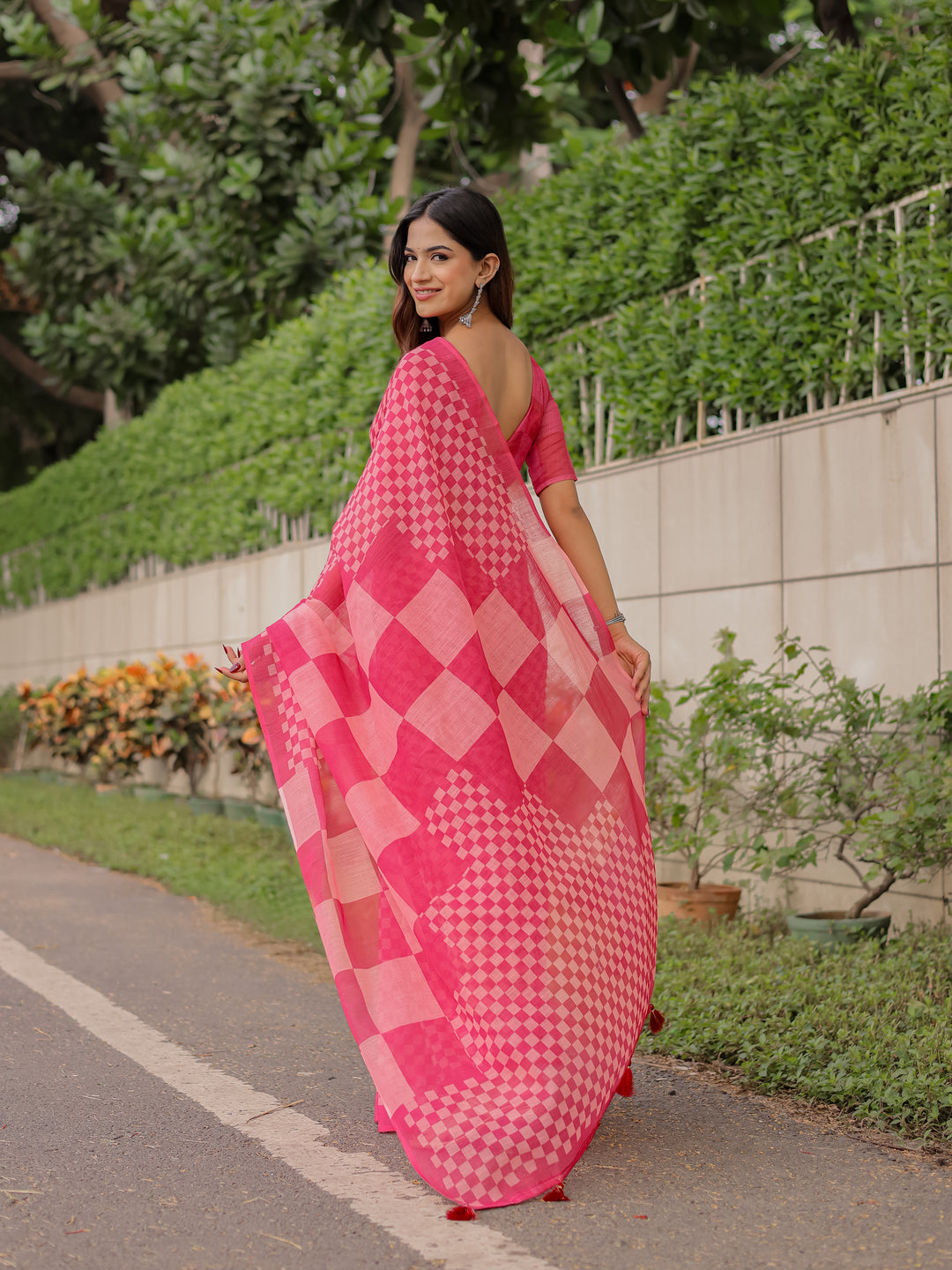 Rani Pink Mul Cotton Checkered Saree for Women with Statement Pallu & Tassels | Soft Breathable Office & Daily Wear
