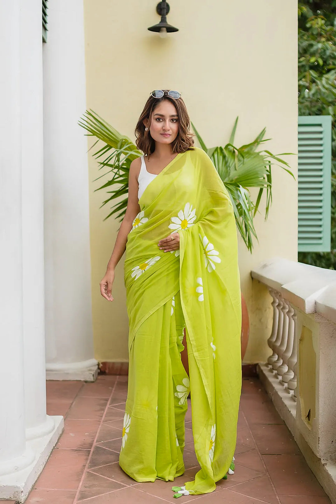 Lime Green Mul Cotton Saree with Daisy Floral Print & Tasselled Pallu, Comes With Attached Blouse Piece