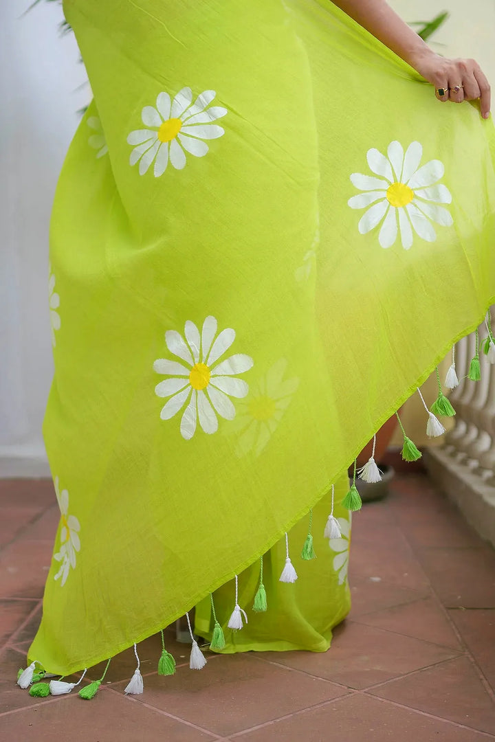 Lime Green Mul Cotton Saree with Daisy Floral Print & Tasselled Pallu, Comes With Attached Blouse Piece