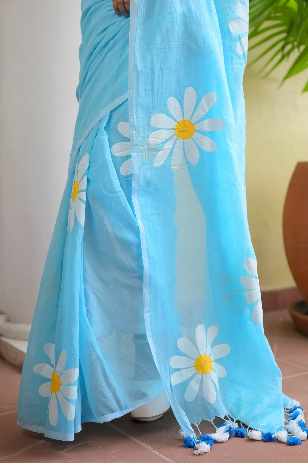 Sky Blue Mul Cotton Saree with Daisy Floral Print & Blue-White Tasselled Pallu